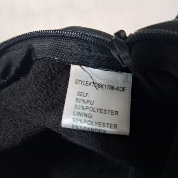 Faux Leather Bodysuit Size M - Picture 9 of 15